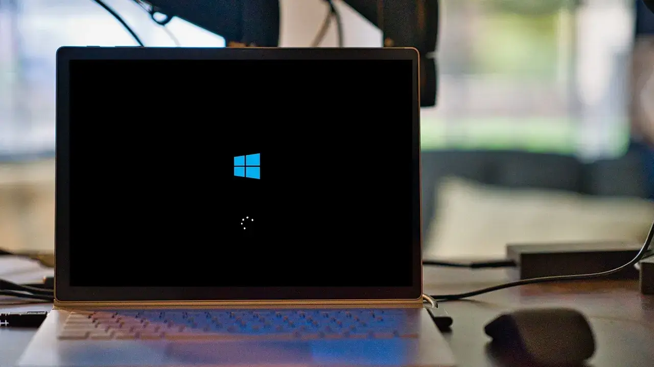 Tips Mudah Mengatasi Windows Stuck Loading di Logo 2022