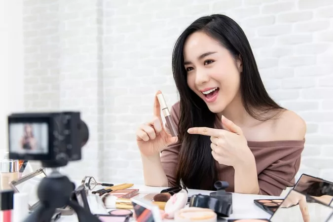 Keuntungan Bekerjasama dengan Influencer Dalam Bisnis
