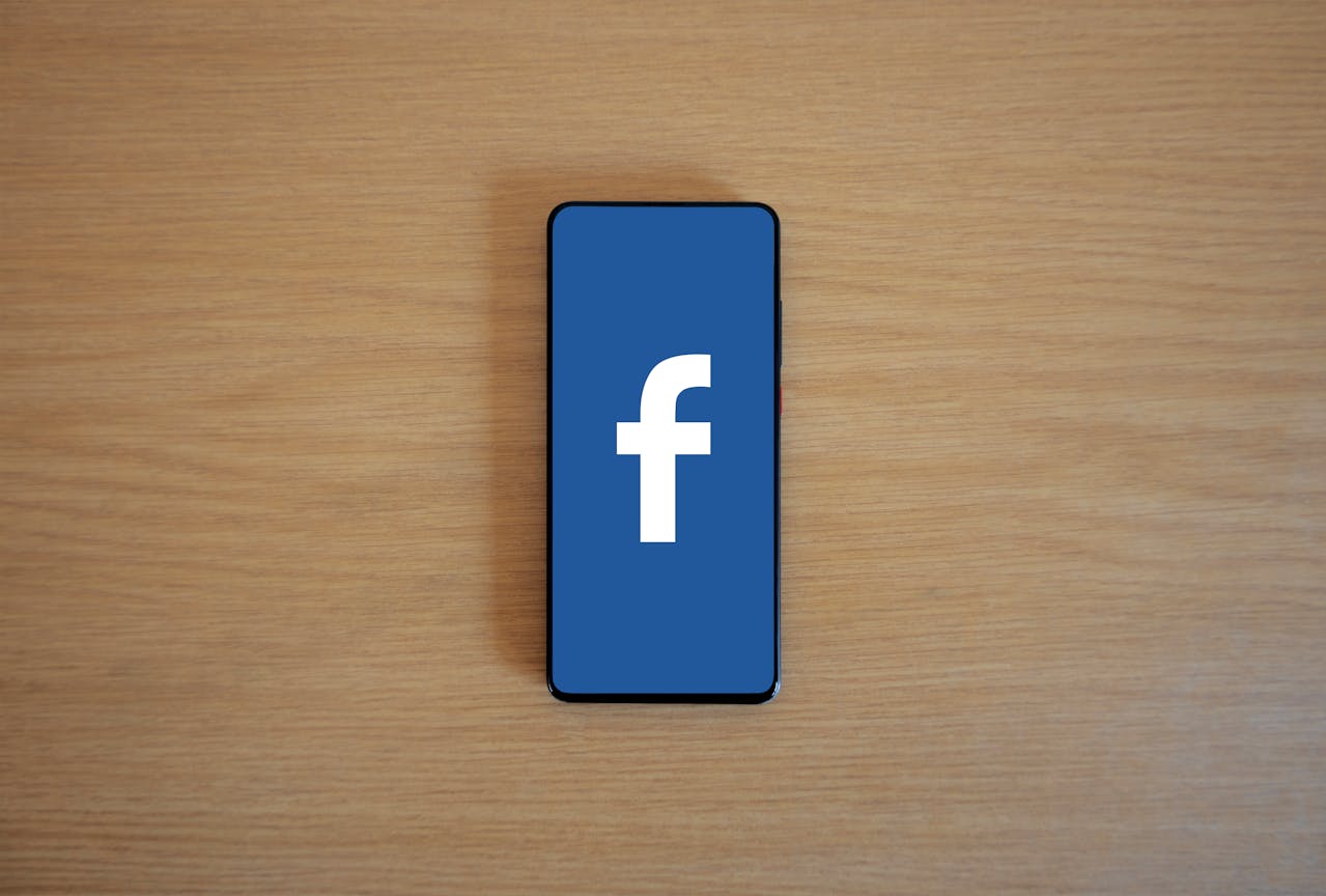 Cara kolaborasi Reels Facebook untuk engagement