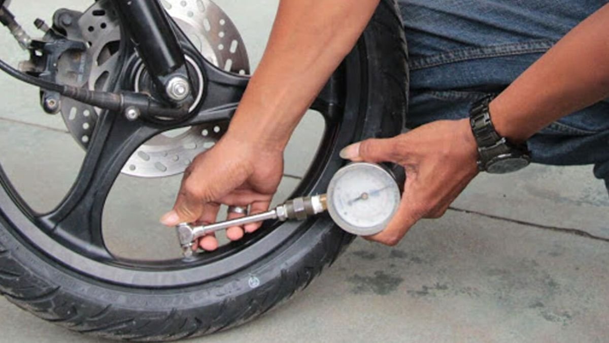 Mencegah Bahaya di Jalan, Ini Waktu Ideal Ganti Ban Motor Anda