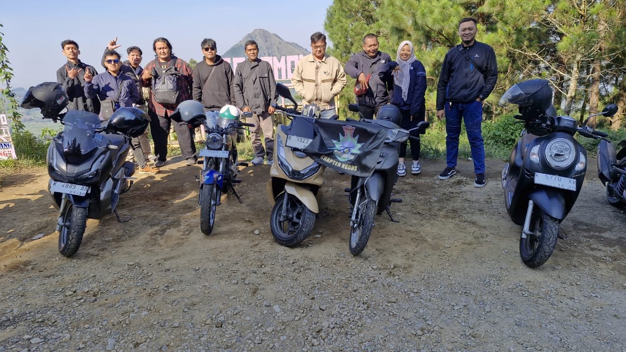 Touring Tadabbur Alam BikersMu Chapter Kudus Jateng ke Gunung Telomoyo Magelang
