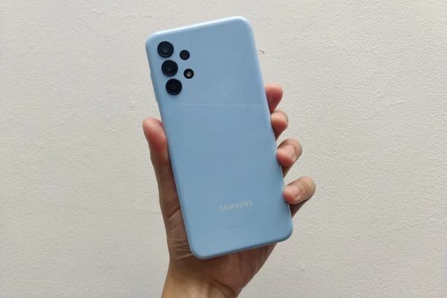 5 HP Samsung 1 Jutaan Terbaik 2025, Spek Lengkap, Desain Modern, dan Baterai Awet