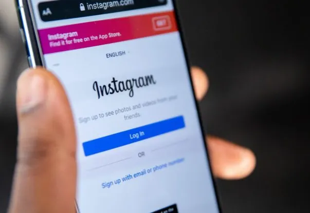 Cara Upload Hingga 20 Foto dan Video di Instagram Carousel
