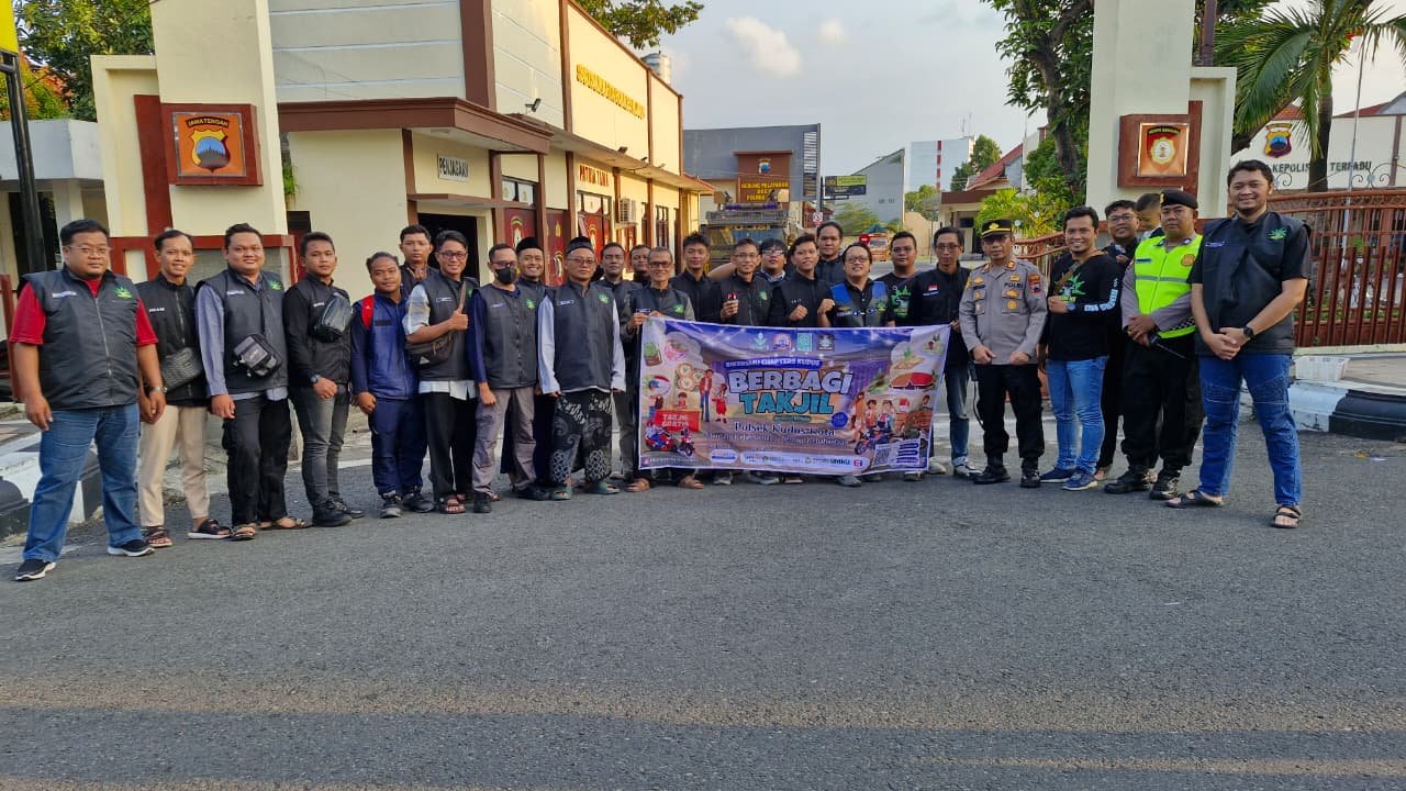 BikersMu Chapter Kudus Tebar 500 Takjil dan Bukber Bareng Lintas Chapter Pantura