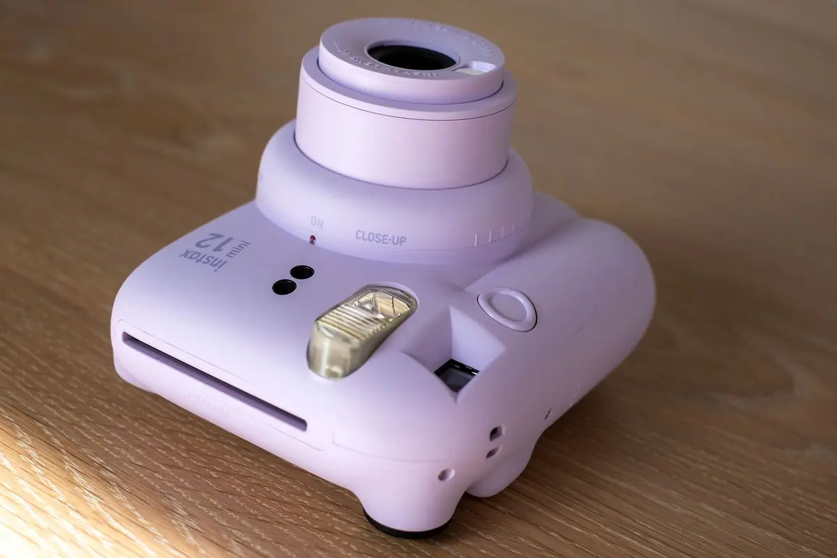 Fujifilm Instax Mini 13 Resmi Hadir di Indonesia, Kamera Instan Stylish dengan Fitur Self-Timer