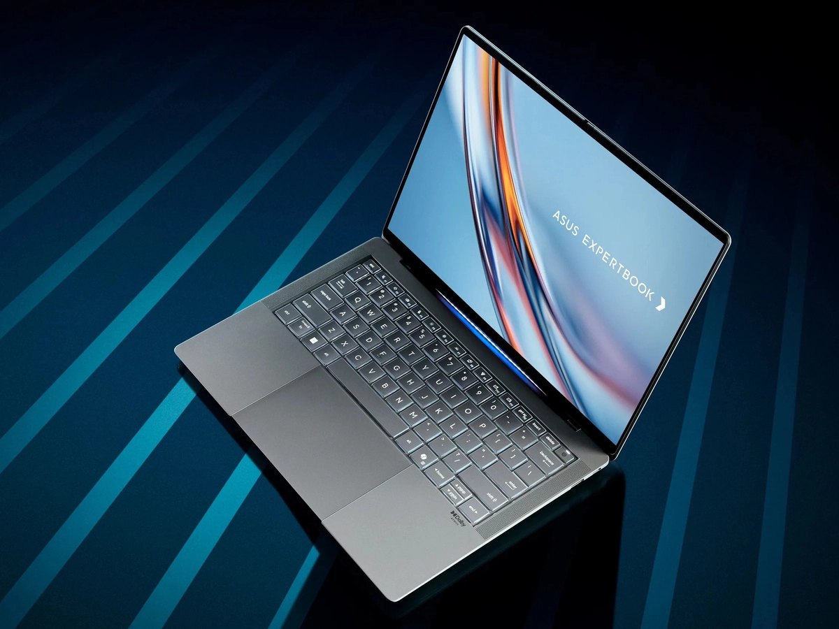 Asus ExpertBook Ultra, Laptop Bisnis Premium dengan Performa Intel Panther Lake yang Menjanjikan