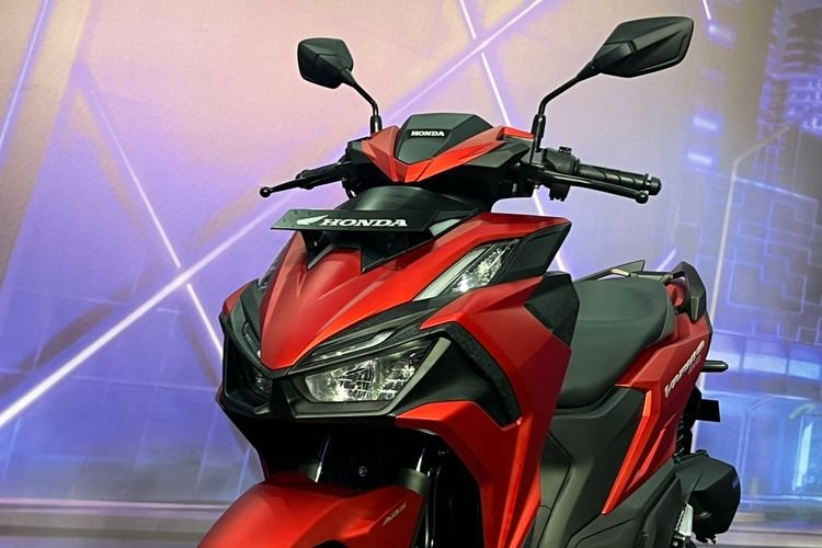 Perbandingan Honda Vario Evo 160 dan Yamaha Aerox Alpha, Mana yang Lebih Worth It?