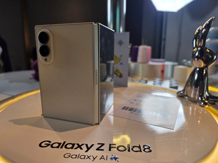 Samsung Galaxy Z Fold 8 Resmi Meluncur di Indonesia, Hadir dengan Desain Passport, Baterai Silikon, dan Galaxy AI Terbaru