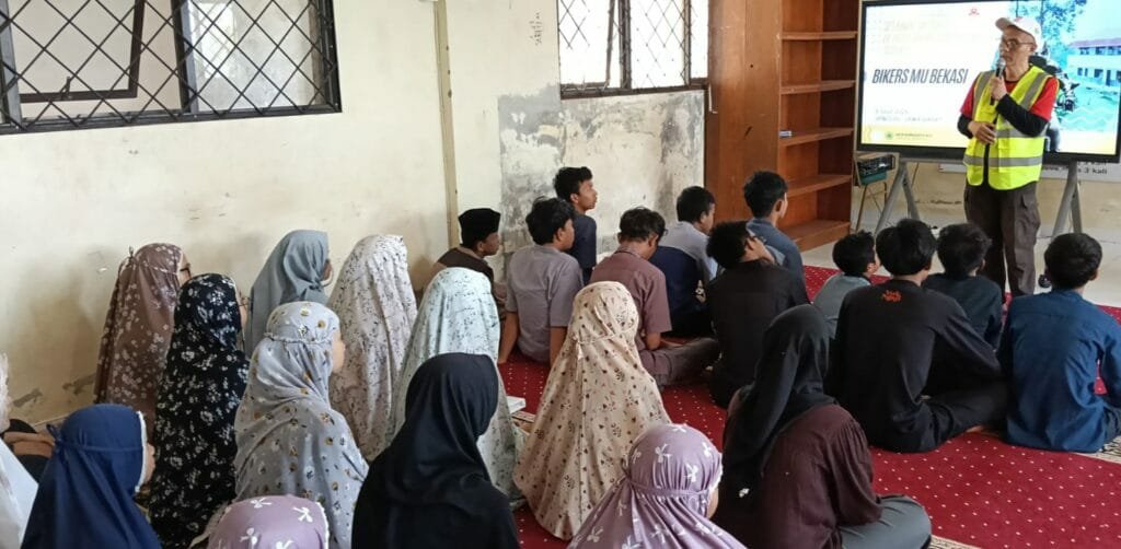 BikersMU Chapter Bekasi Gelar Satmori Lintas Daerah Perkuat Silaturahim Kader dan Santri