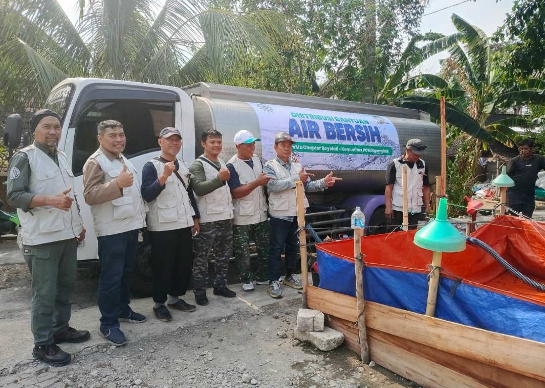 Bikersmu dan MDMC Boyolali Salurkan 16 Tangki Air Bersih di Wonosamudro